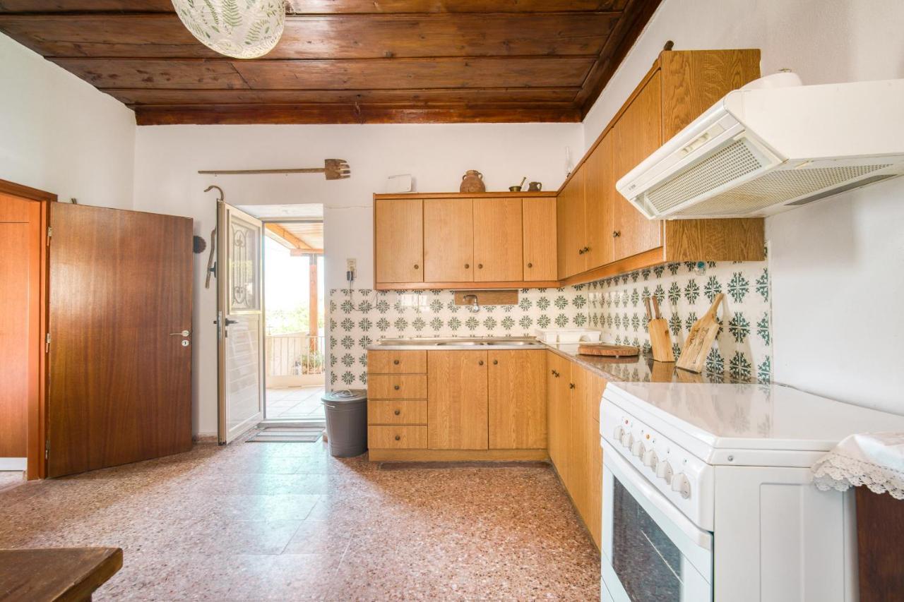 Serenity View - Traditional Village Apartment Kouses Exterior photo