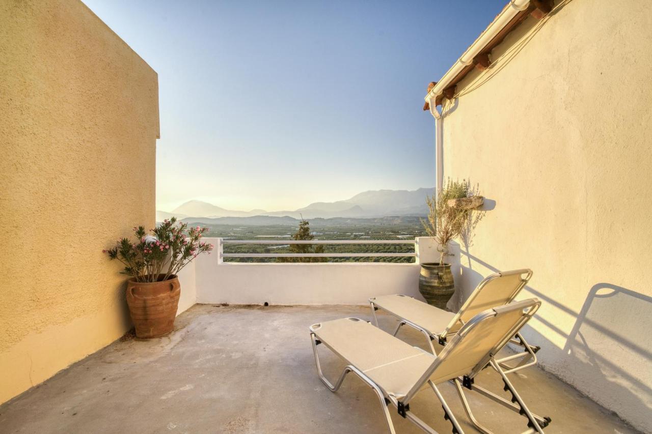 Serenity View - Traditional Village Apartment Kouses Exterior photo