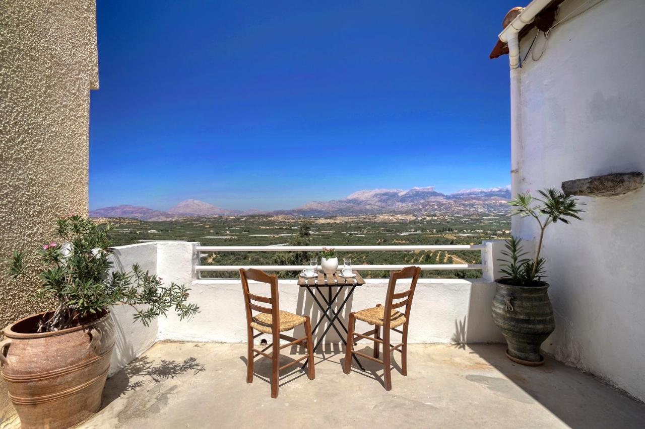 Serenity View - Traditional Village Apartment Kouses Exterior photo