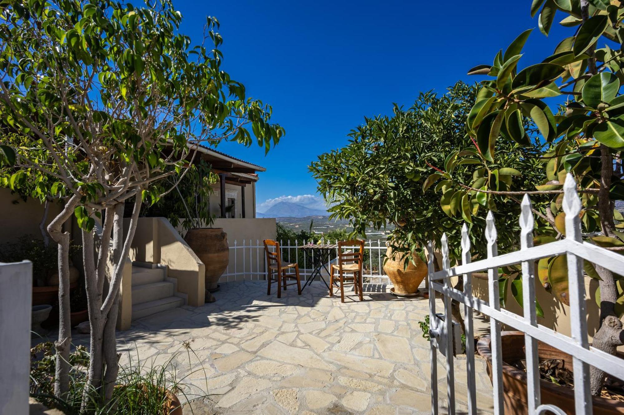 Serenity View - Traditional Village Apartment Kouses Exterior photo